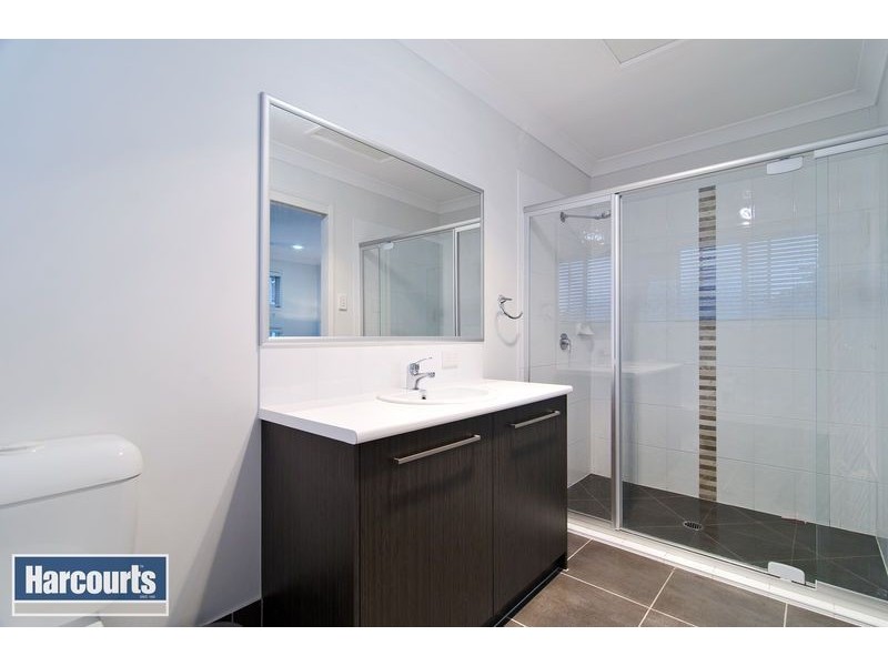 8 Hegarty Street, Mitchelton QLD 4053