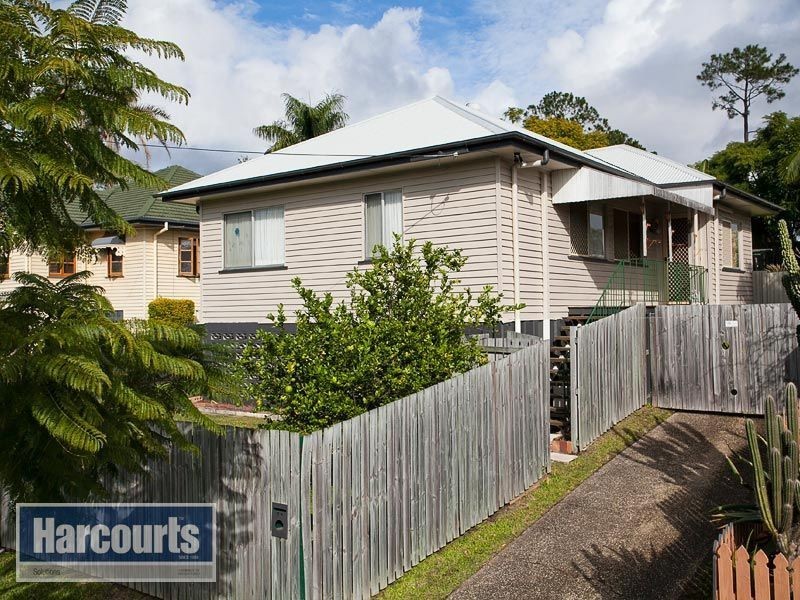 77 Doorey Street, Keperra QLD 4054