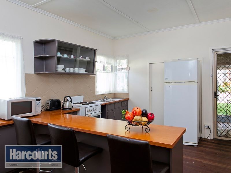 77 Doorey Street, Keperra QLD 4054