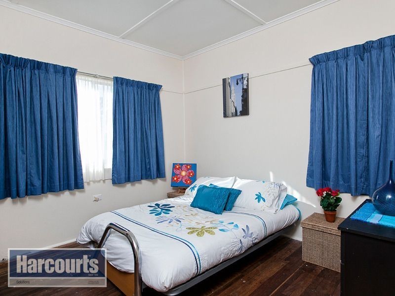 77 Doorey Street, Keperra QLD 4054