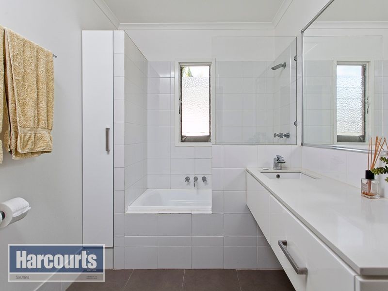 77 Doorey Street, Keperra QLD 4054