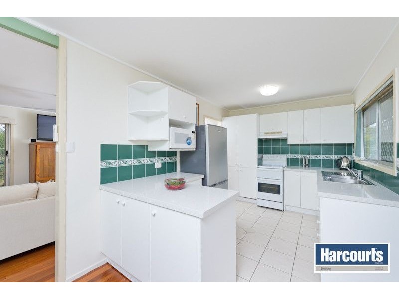 17 Kaloma Road, The Gap QLD 4061