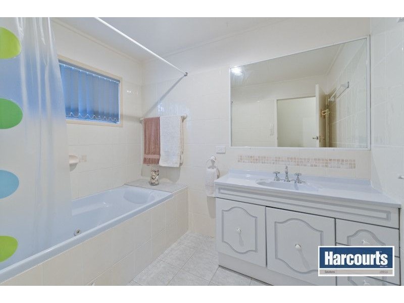 17 Kaloma Road, The Gap QLD 4061