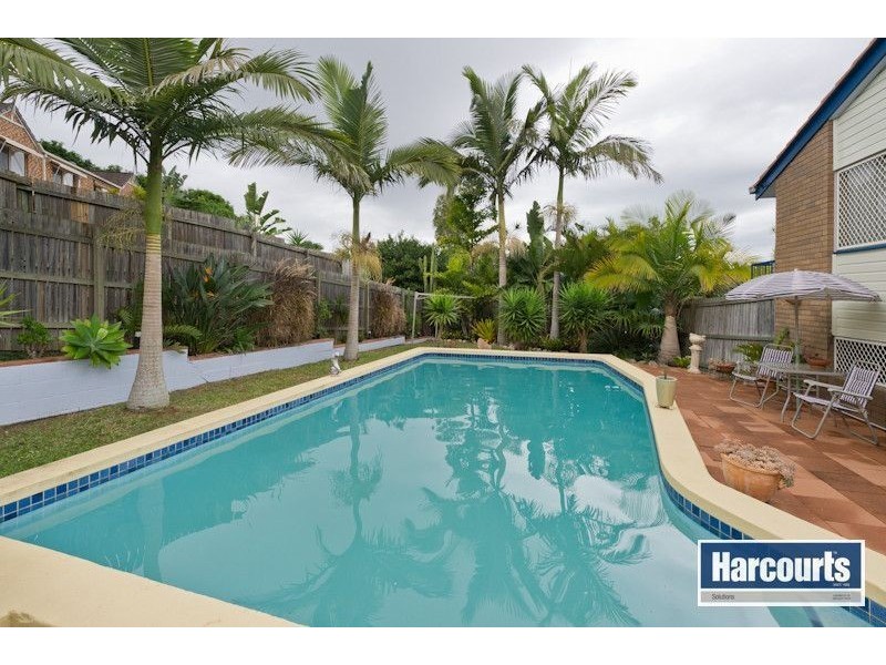 17 Kaloma Road, The Gap QLD 4061