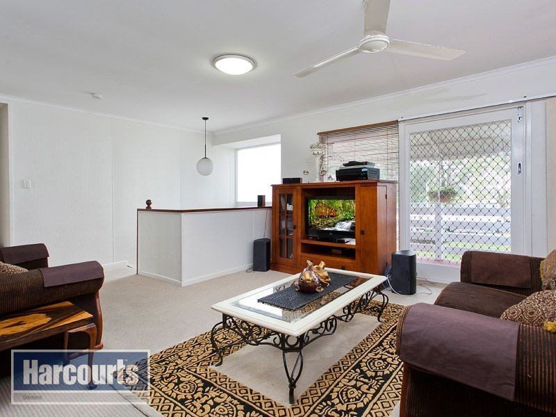 19 Dorkay Street, Stafford Heights QLD 4053