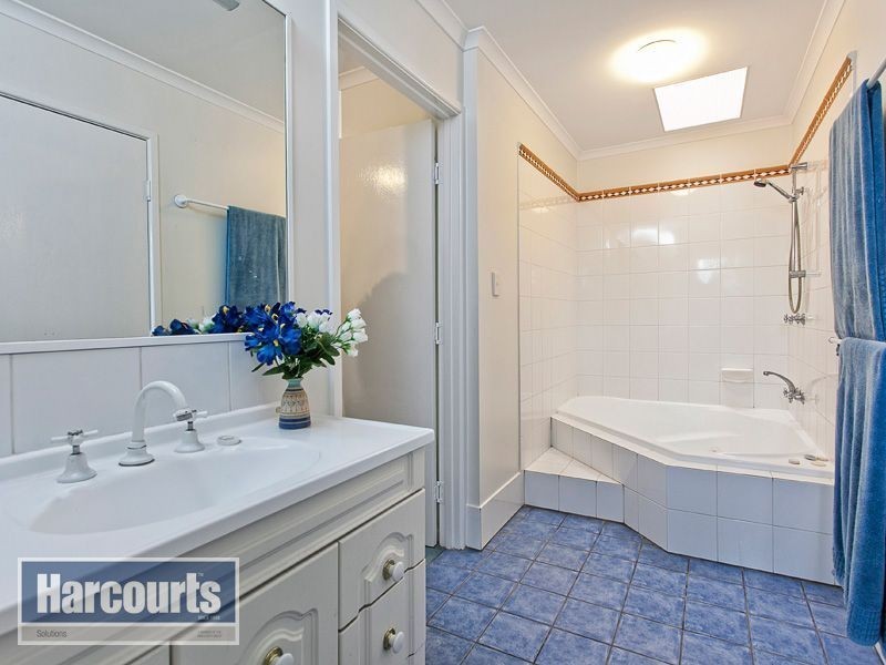 19 Dorkay Street, Stafford Heights QLD 4053