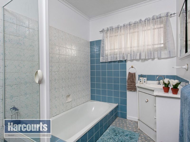 19 Dorkay Street, Stafford Heights QLD 4053