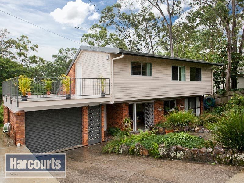 9 Barber Road, Ferny Hills QLD 4055