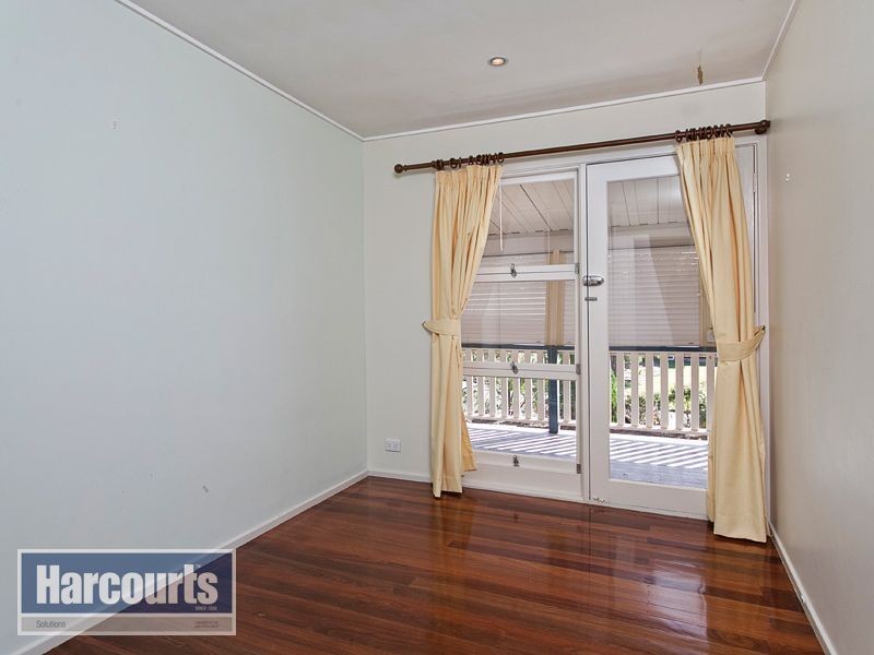 11 Loombah Crescent, Ferny Hills QLD 4055