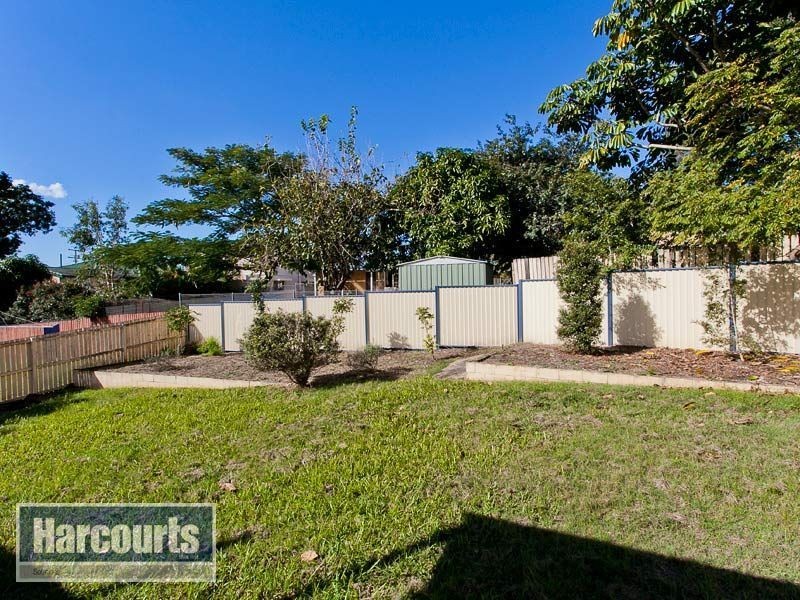 11 Loombah Crescent, Ferny Hills QLD 4055