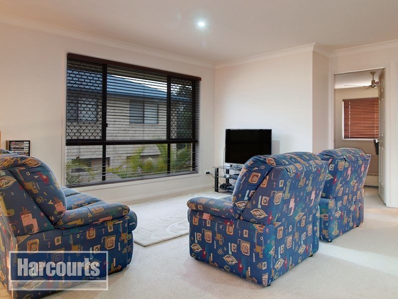 18 Yarraman Street, Arana Hills QLD 4054