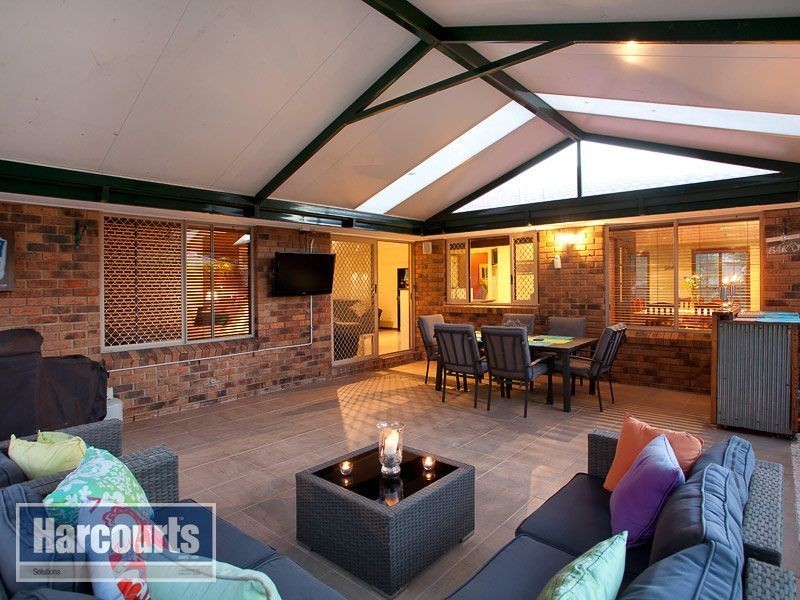 18 Monash Place, Ferny Grove QLD 4055