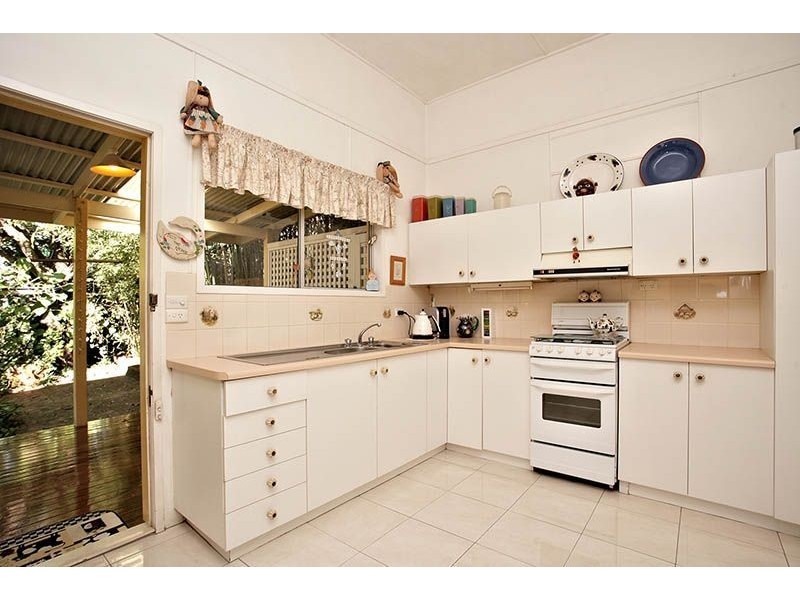 1 Confederate Street, Red Hill QLD 4059