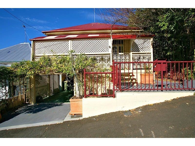 1 Confederate Street, Red Hill QLD 4059
