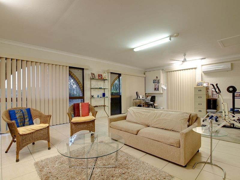 18 Tanrego Street, Ferny Grove QLD 4055