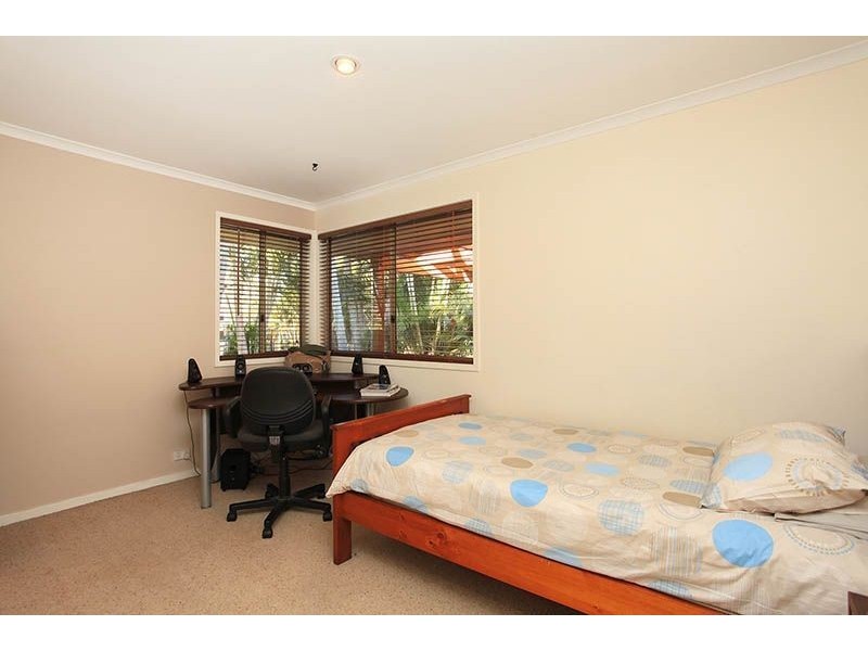 6 Monash Place, Ferny Grove QLD 4055