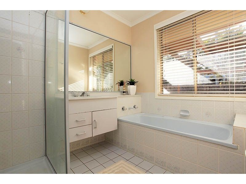 6 Monash Place, Ferny Grove QLD 4055