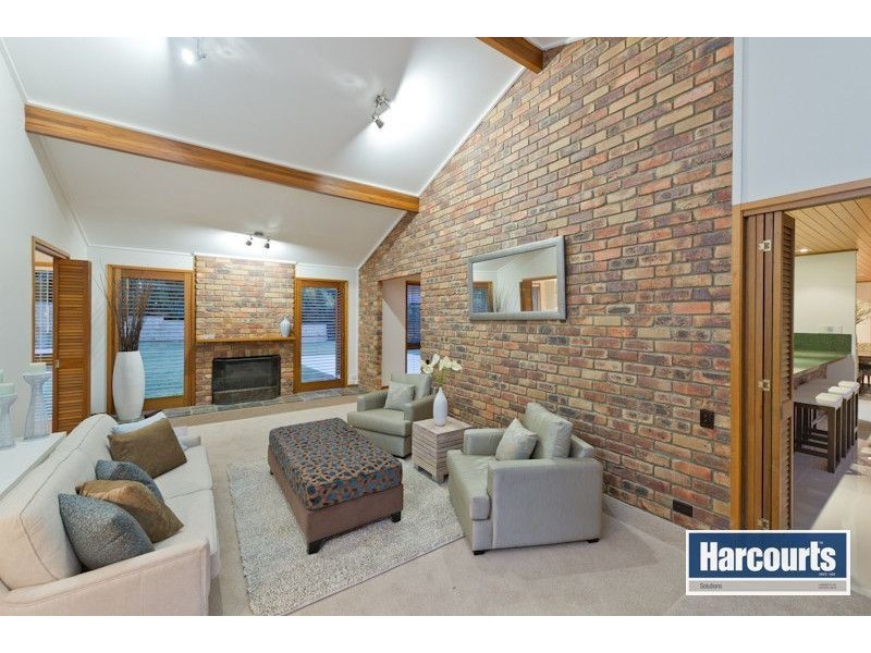 15 Sandringham Place, Fig Tree Pocket QLD 4069