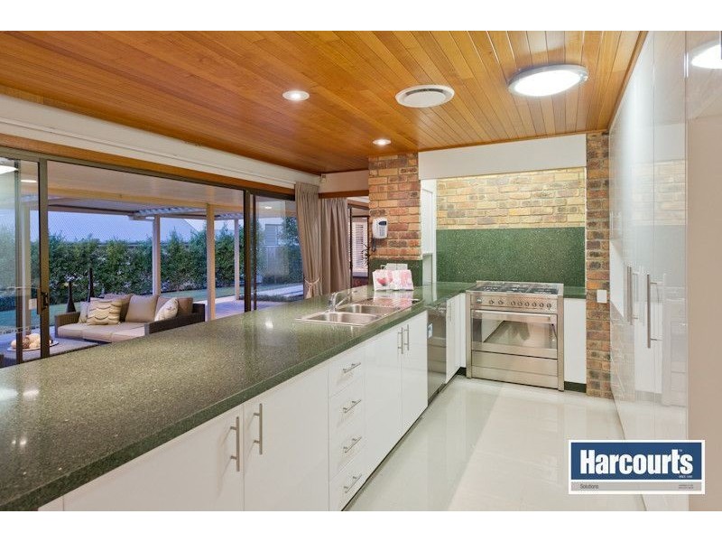 15 Sandringham Place, Fig Tree Pocket QLD 4069