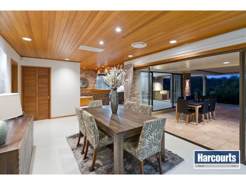 15 Sandringham Place, Fig Tree Pocket QLD 4069