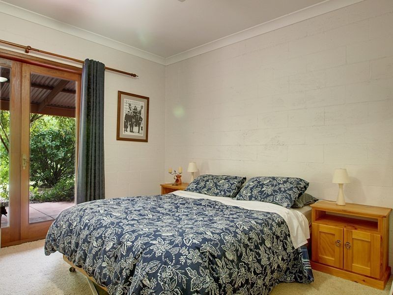 8 Greenwood Crescent, Samford Valley QLD 4520