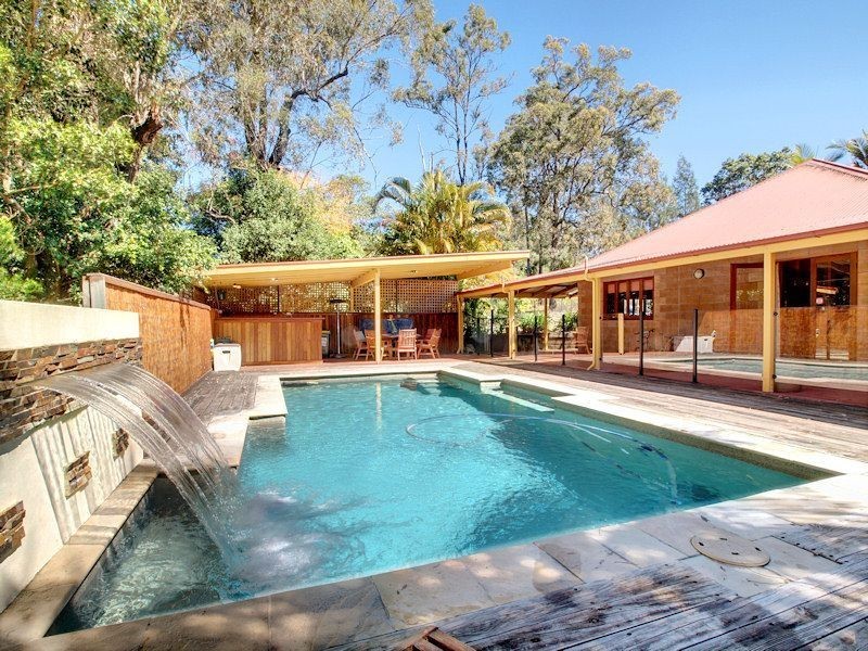 8 Greenwood Crescent, Samford Valley QLD 4520