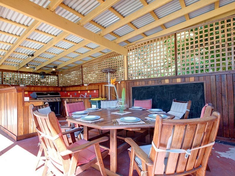 8 Greenwood Crescent, Samford Valley QLD 4520