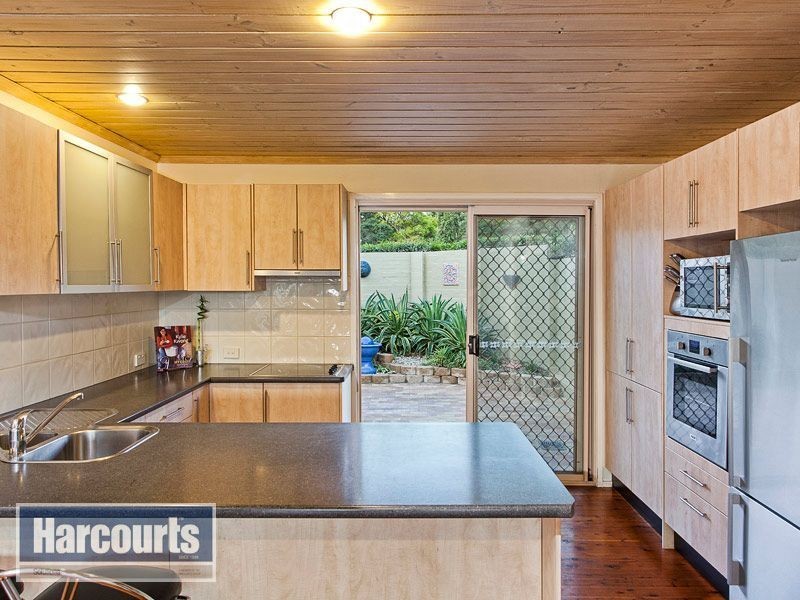 35 Barber Road, Ferny Hills QLD 4055