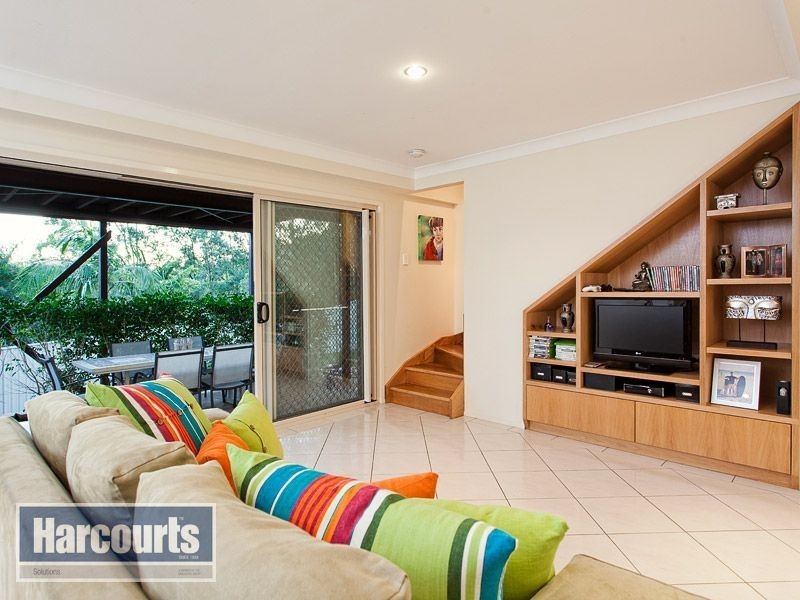 35 Barber Road, Ferny Hills QLD 4055