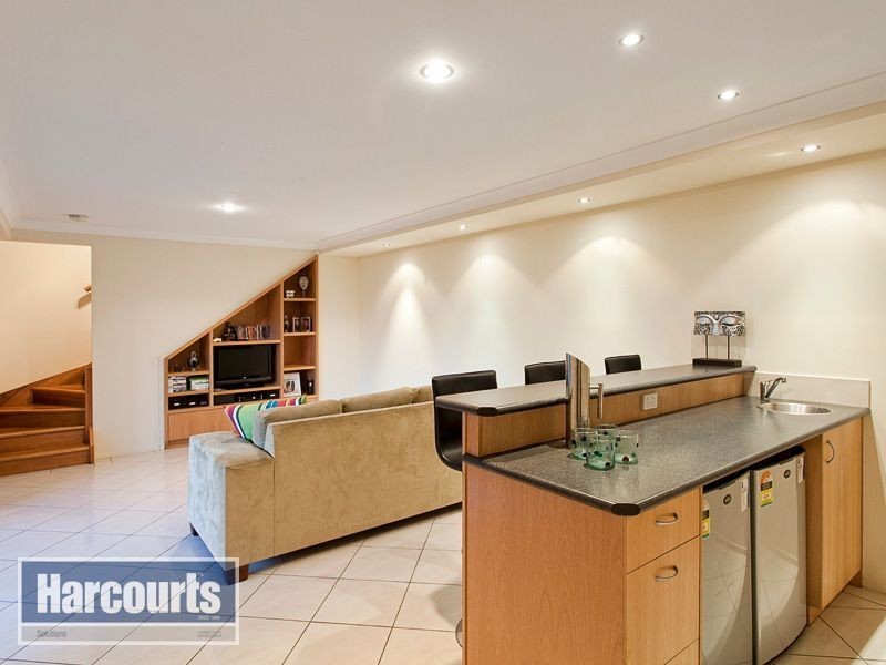 35 Barber Road, Ferny Hills QLD 4055