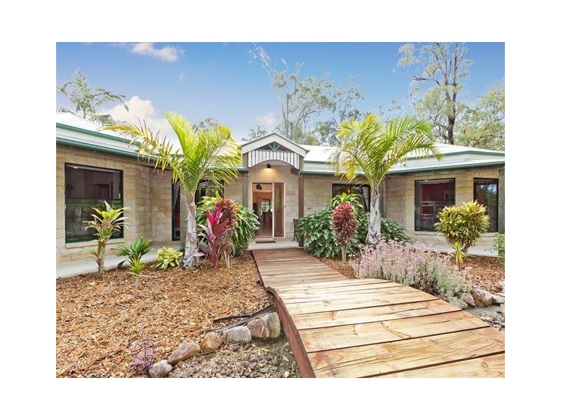 28 Greenwood Crescent, Samford Valley QLD 4520