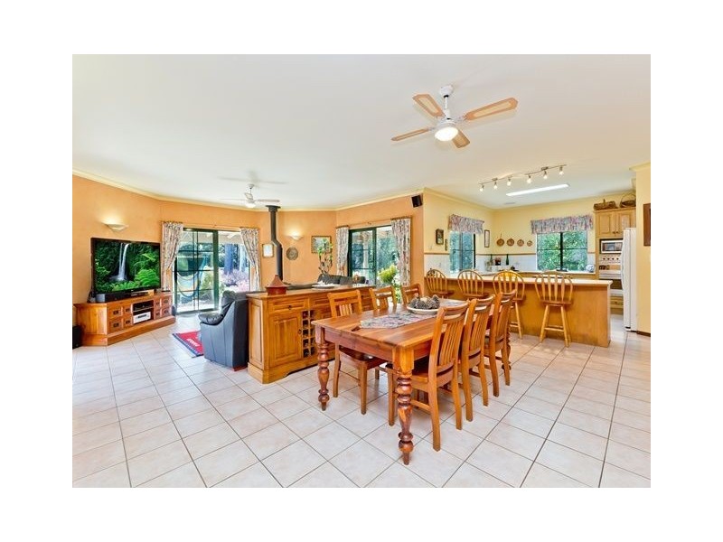 28 Greenwood Crescent, Samford Valley QLD 4520