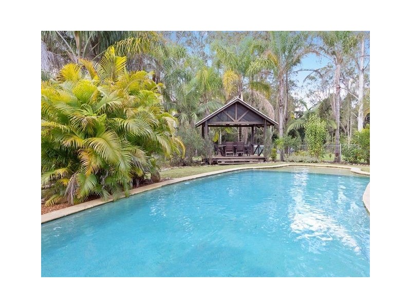 28 Greenwood Crescent, Samford Valley QLD 4520