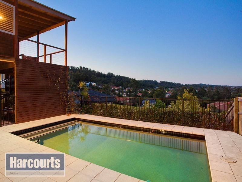 37 Valley Place, Upper Kedron QLD 4055