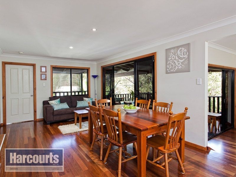 14 Cranwood Court, Ferny Hills QLD 4055