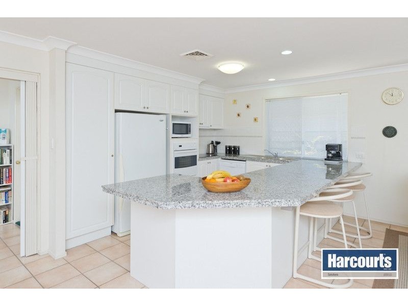 64 Minnelli Place, Mcdowall QLD 4053