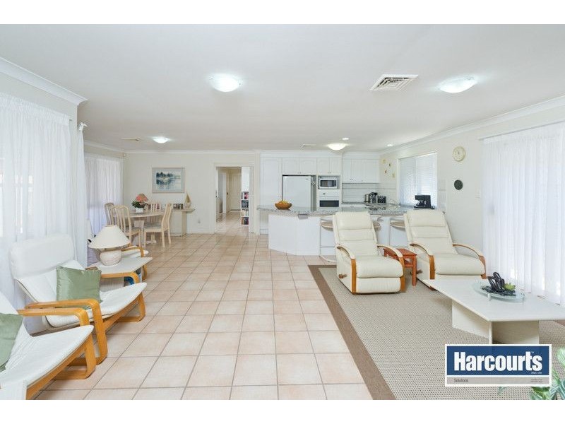 64 Minnelli Place, Mcdowall QLD 4053