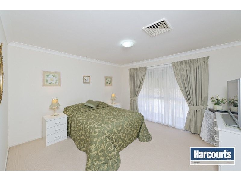 64 Minnelli Place, Mcdowall QLD 4053