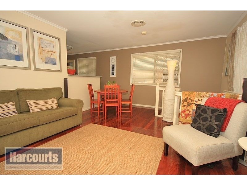 14 Leslie Street, Arana Hills QLD 4054