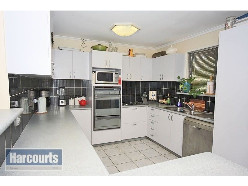 14 Leslie Street, Arana Hills QLD 4054