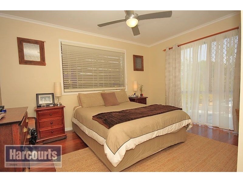 14 Leslie Street, Arana Hills QLD 4054