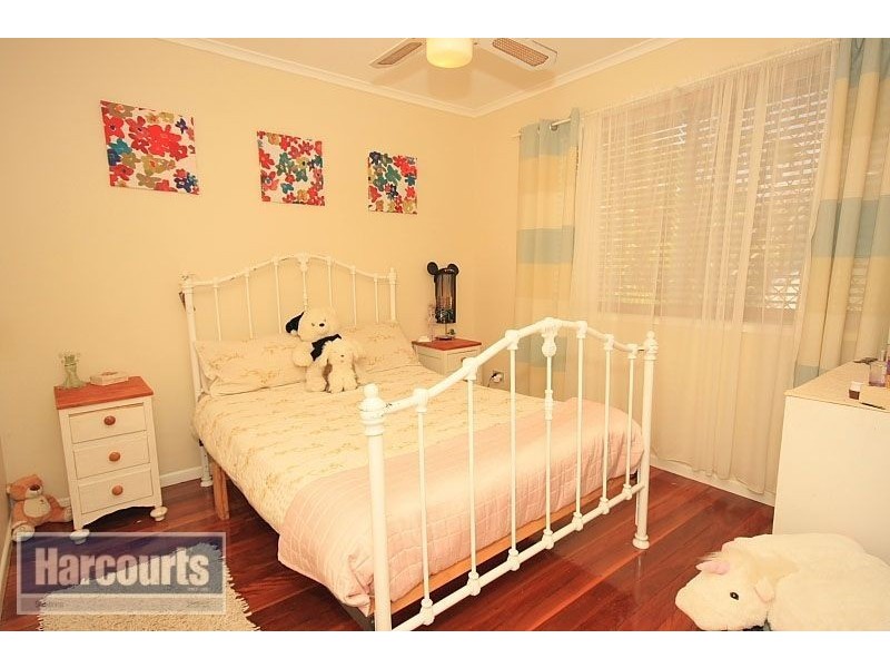 14 Leslie Street, Arana Hills QLD 4054