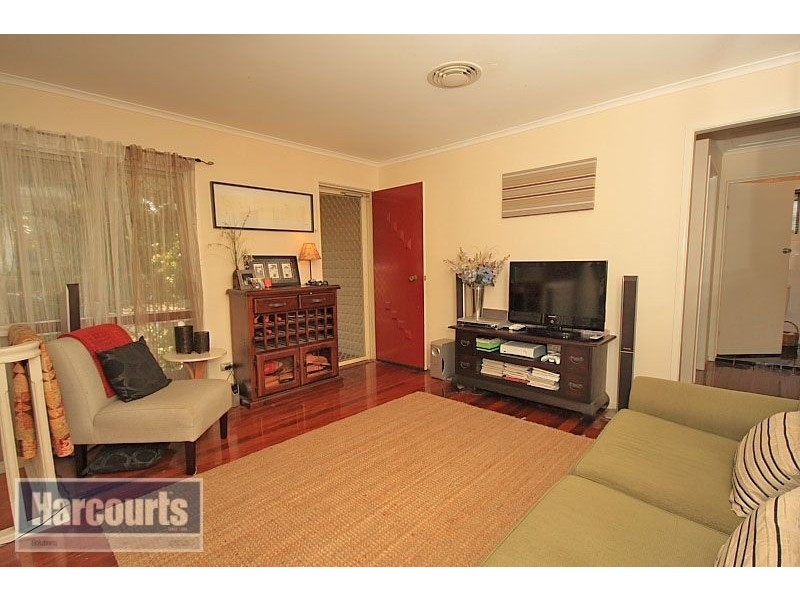 14 Leslie Street, Arana Hills QLD 4054