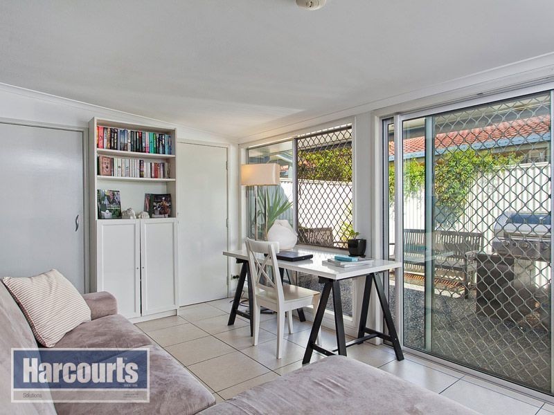 7 Dinterra Avenue, Ferny Hills QLD 4055