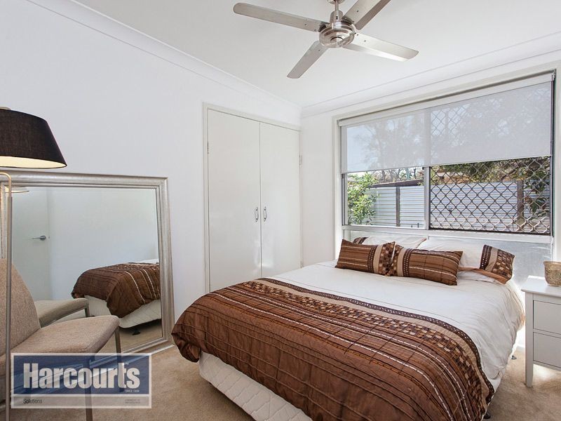 7 Dinterra Avenue, Ferny Hills QLD 4055