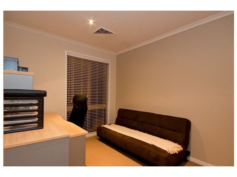 9 Malachite Street, Keperra QLD 4054