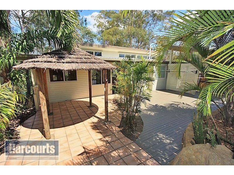 11 Barber Road, Ferny Hills QLD 4055