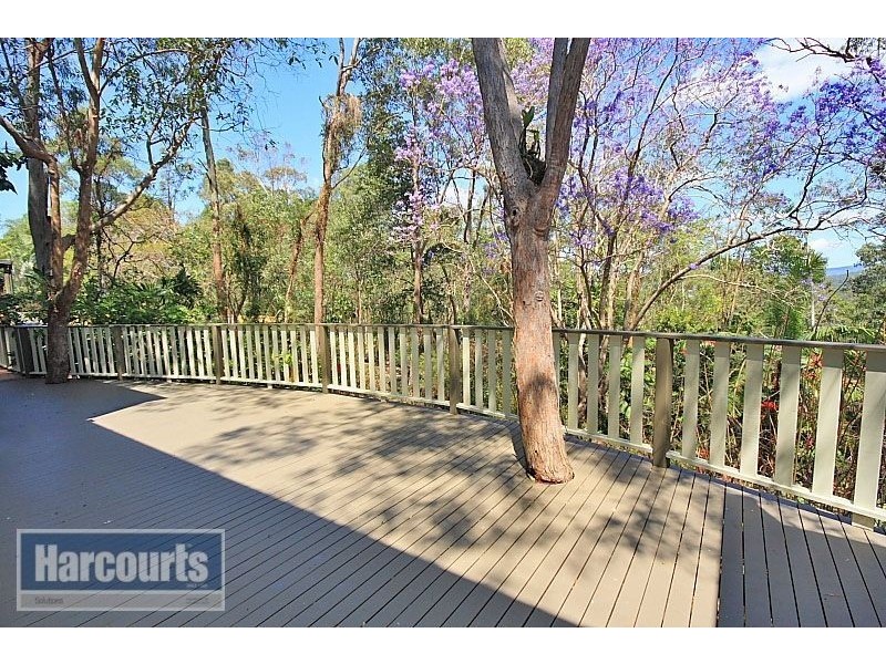 11 Barber Road, Ferny Hills QLD 4055