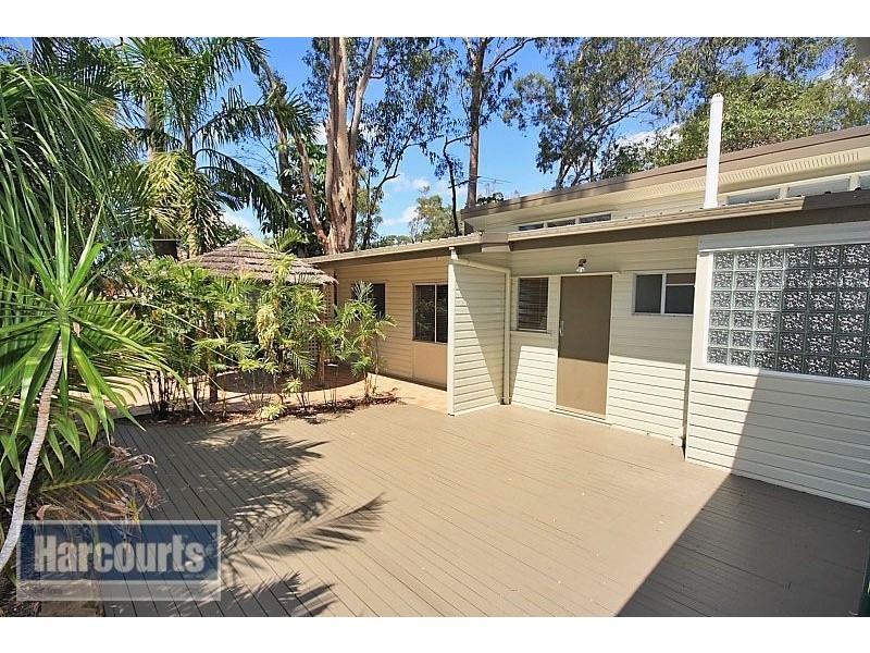 11 Barber Road, Ferny Hills QLD 4055