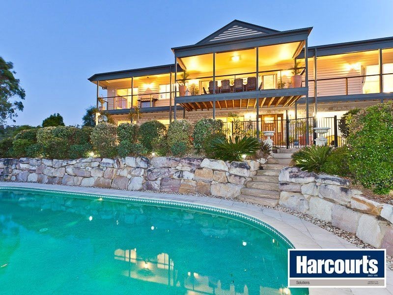 8 Mayfair Drive, Samford Valley QLD 4520